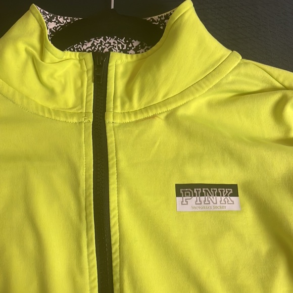 Pink top - Picture 2 of 3